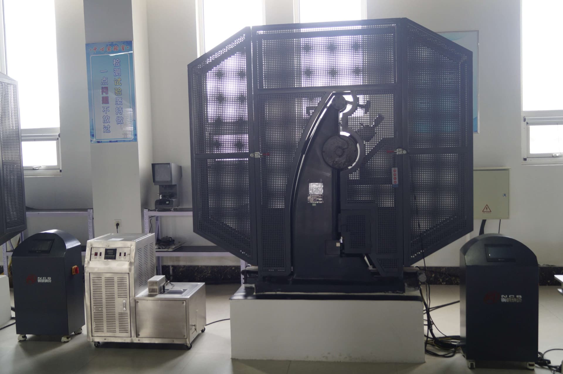 Lab photo 4